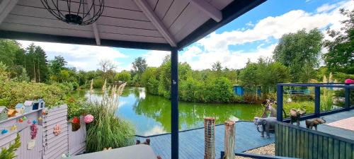Beckingham House | Lily Lake Lodge