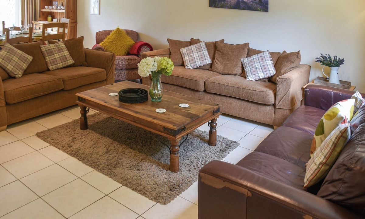 Nassington Cottage | Lily Pad 6 - UK43915