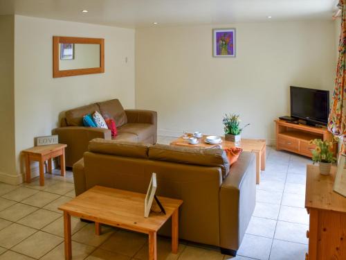 Nassington House | Lily Pad 8 - Uk43918