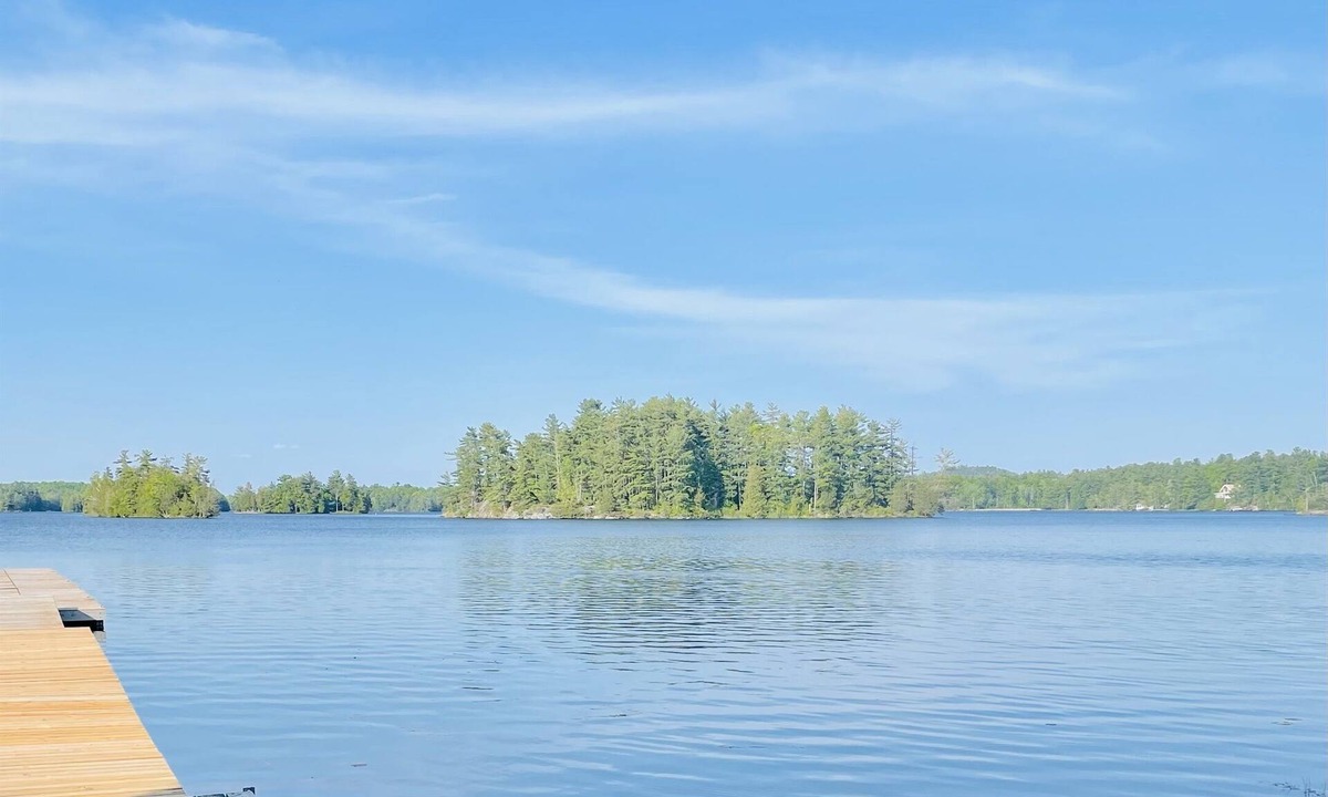 Leeds and the Thousand Islands Cabin | Lily Pad Cabin on Charleston Lake