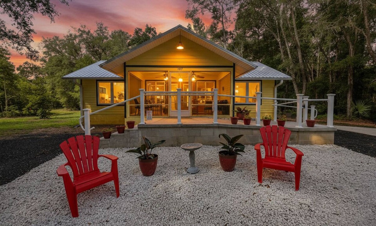Melrose Cottage | Lily Pad Cottage-Peaceful 2/2 Lake Cottage for Summer Relaxation and Fun