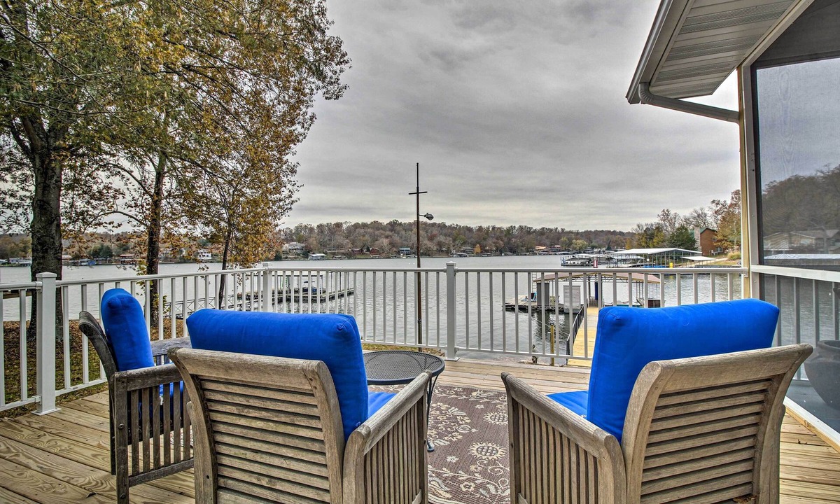 Gravois Mills House | ‘Lily Pad’ Oasis w/Dock on Lake of the Ozarks!