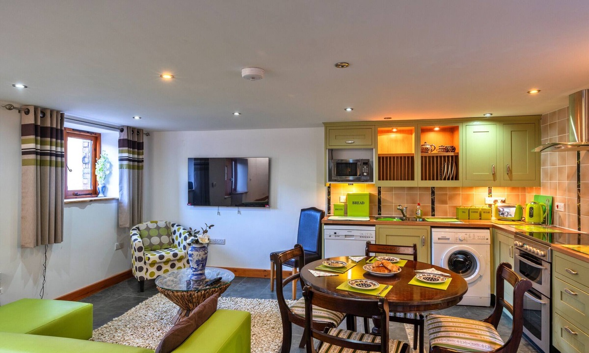 Bicton Cottage | Lime Cottage, Great Houndbeare Farm