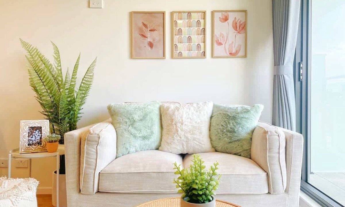 Newton Apartment | Lime-Fresh AC Studio Amazing Skytower & Park View