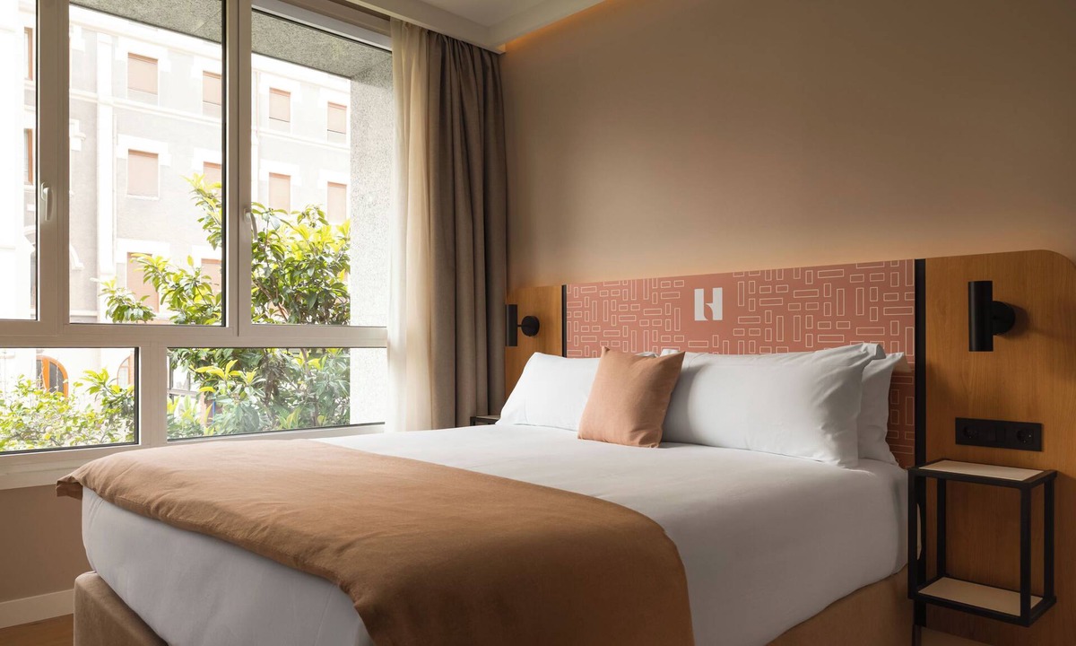 Deustuko San Pedro-Erribera Apartment | Limehome Bilbao Julio Urquijo