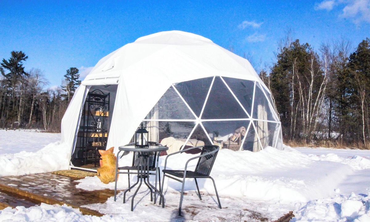 Oxford Station Apartment | Limerick Forest Retreat | Luxury Camping Geodome