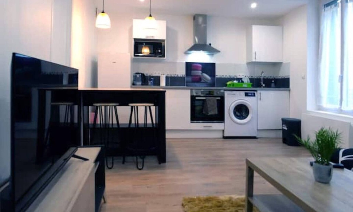 Etampes Apartment | Limpérial 4- Centreville- Wifi