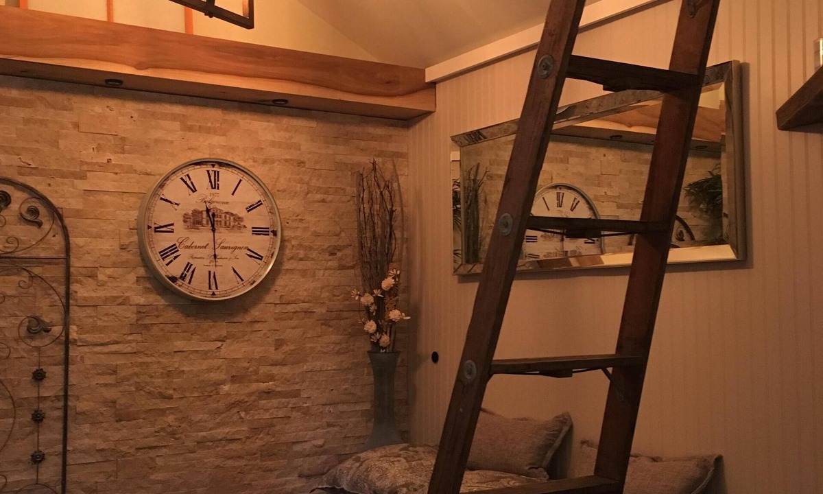 Gatewood Cottage | Lincoln Park Tiny House