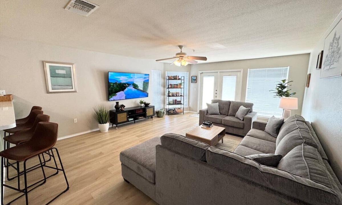 New Braunfels Condo | Linda's Haus | Newly Remodeled | Riverfront