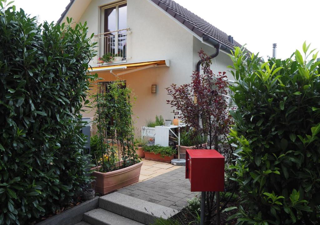 Muttenz Bed & Breakfast | Linde