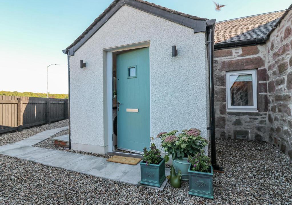 Kirriemuir House | Lindsay Cottage