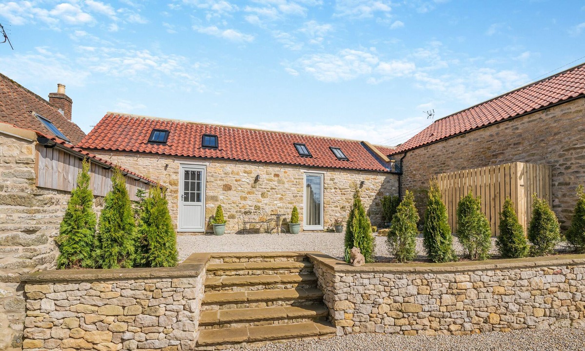 Newton-on-Rawcliffe Cottage | Ling at Holly House - UK44468