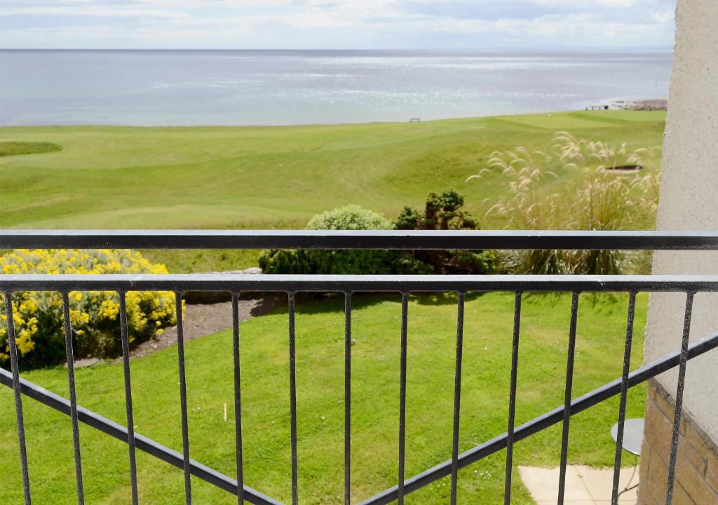 Brora House | Links Apartments (12)