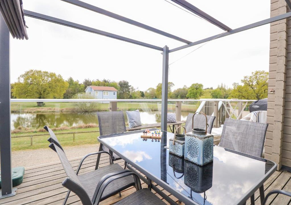 Hopton House | Links View