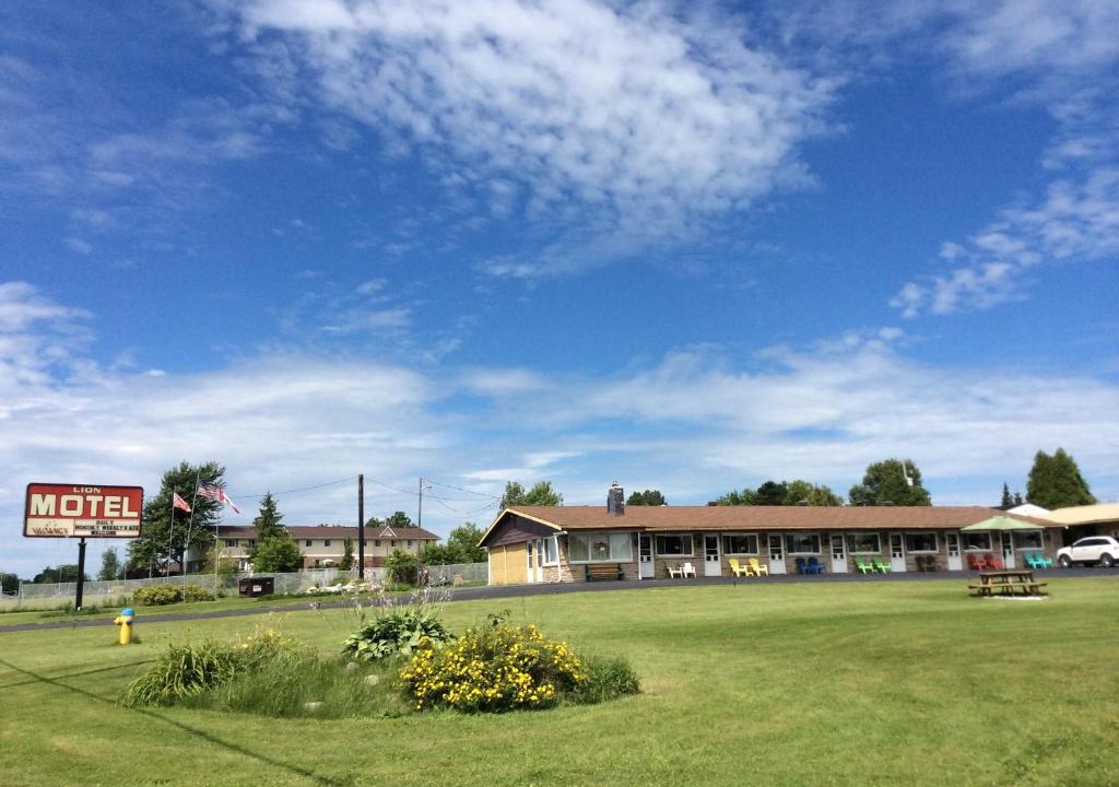 Long Sault Hotel | Lion Motel
