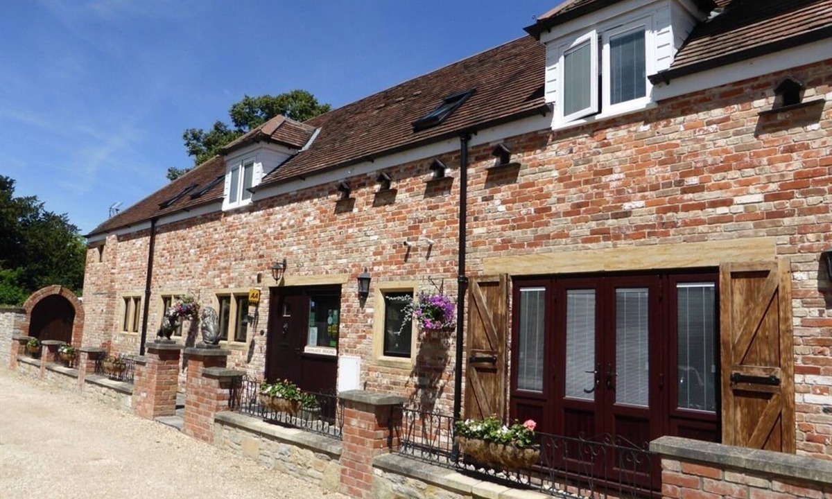 Ilchester Bed & Breakfast | Liongate House