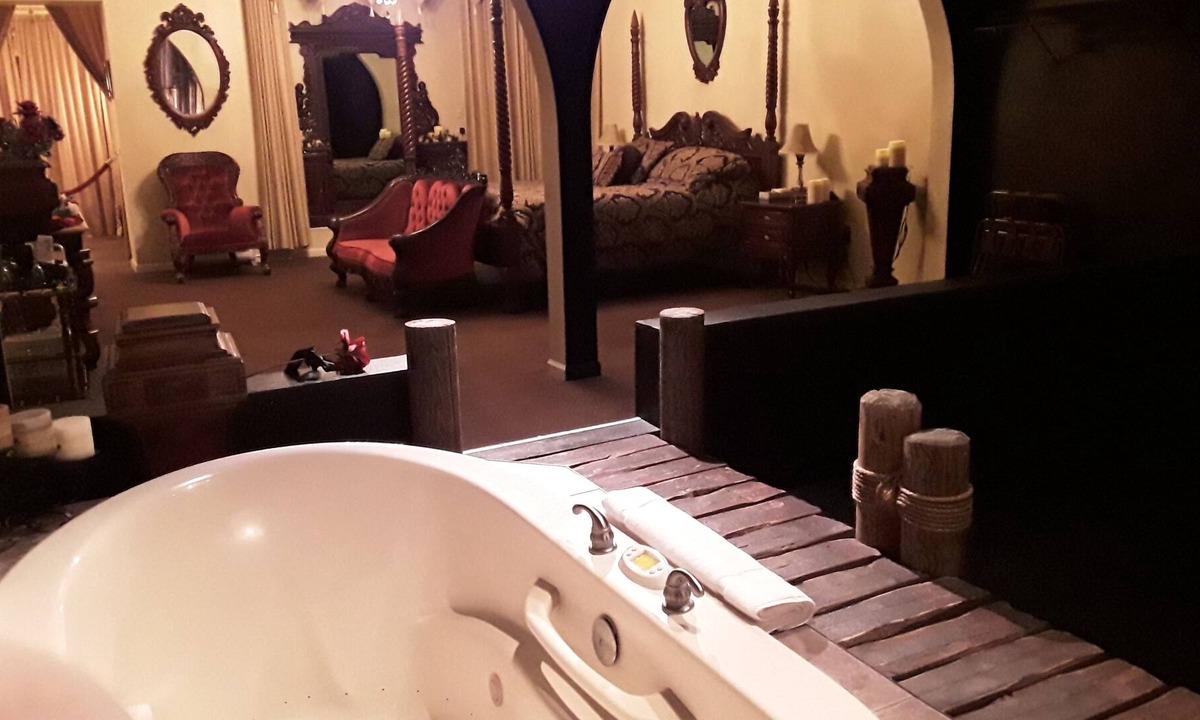 Lava Hot Springs Bed & Breakfast | Lions Gate Manor B&B