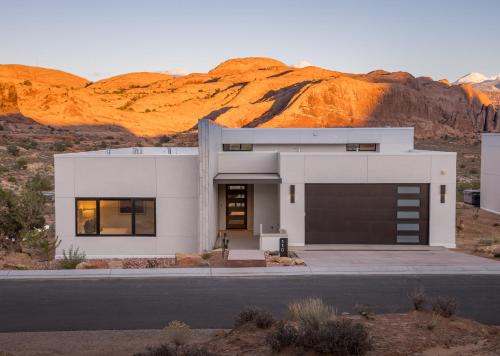 Moab Hotel | LIONSBACK RESORT