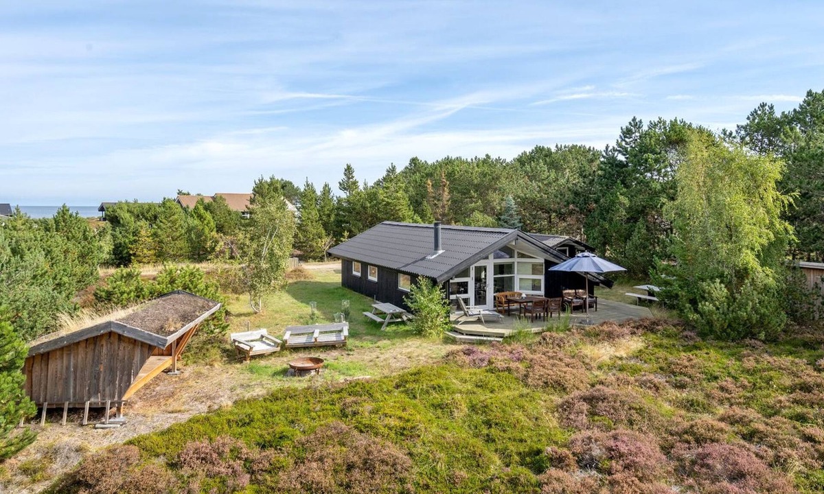 Yderby House | "Lisbeth" - 400m from the sea by Interhome