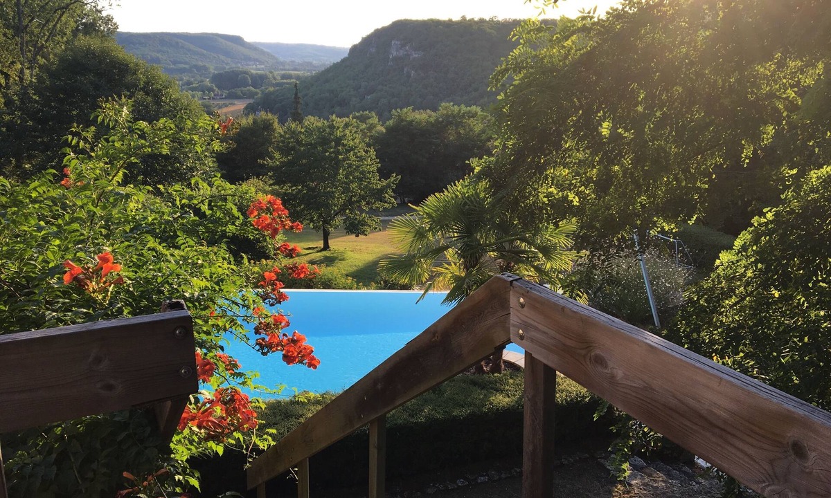 Vezac House | Listed architect-designed house with private SWIMMING POOL VALLEY VIEW