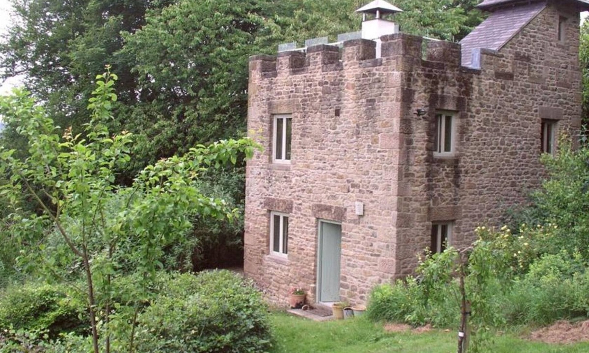 Darley Dale House | Little Hallmoor Castle