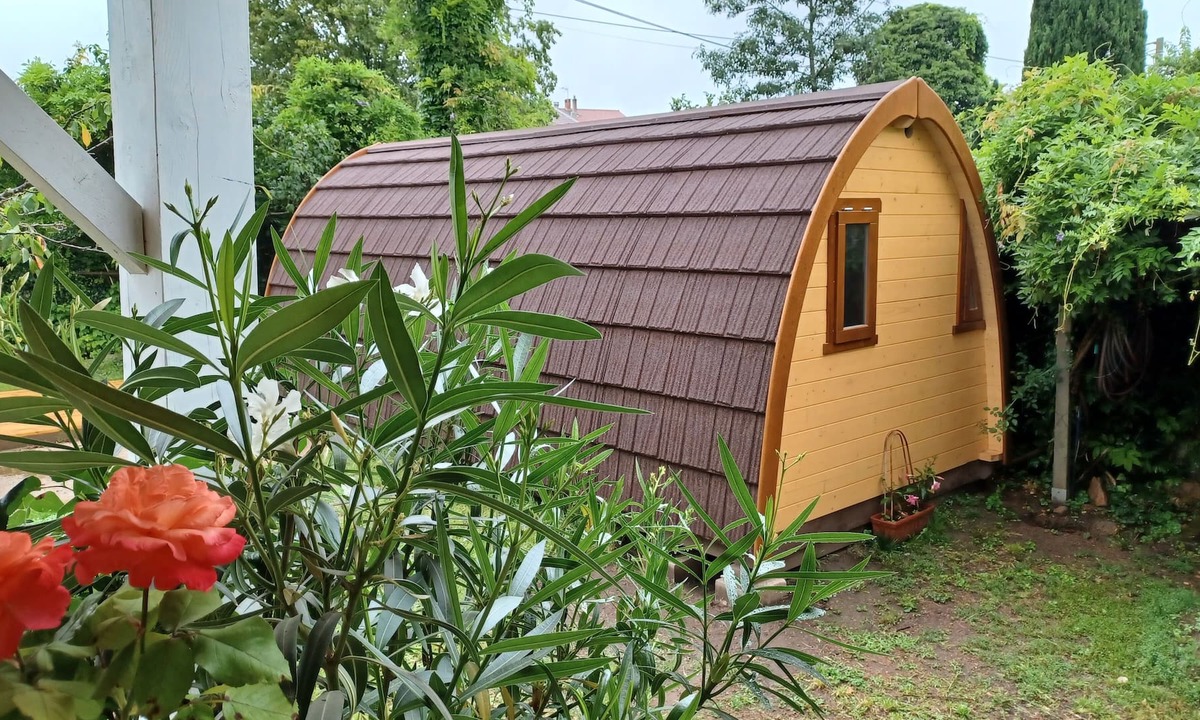 Sainte-Foy-les-Lyon Cabin | Little Apt 4-5pers LYON green side