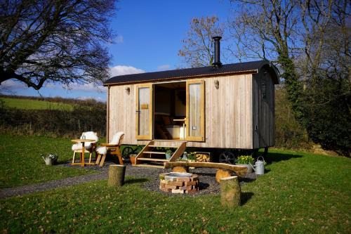 Trusham House | Little Ash Glamping - Luxury Shepherd's Huts