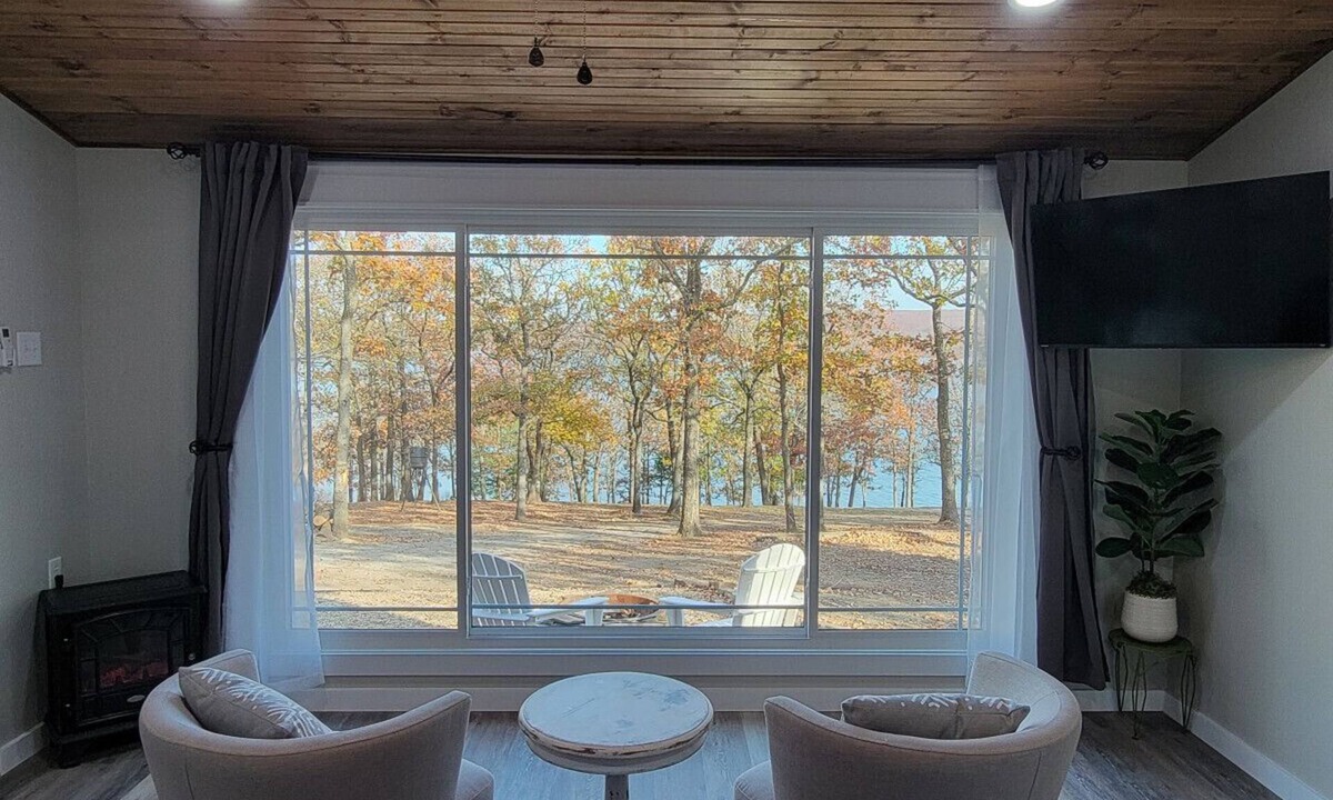 Blocker House | Little Blue, Charming Lakefront McAlester OK