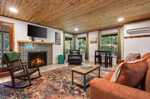 Sudden Valley House | Little Blue