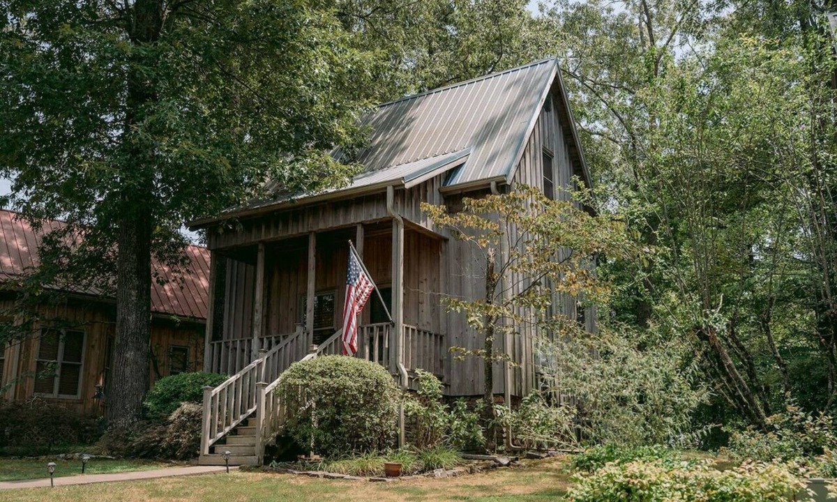 Searcy Cabin | Little Cabin on the Knoll