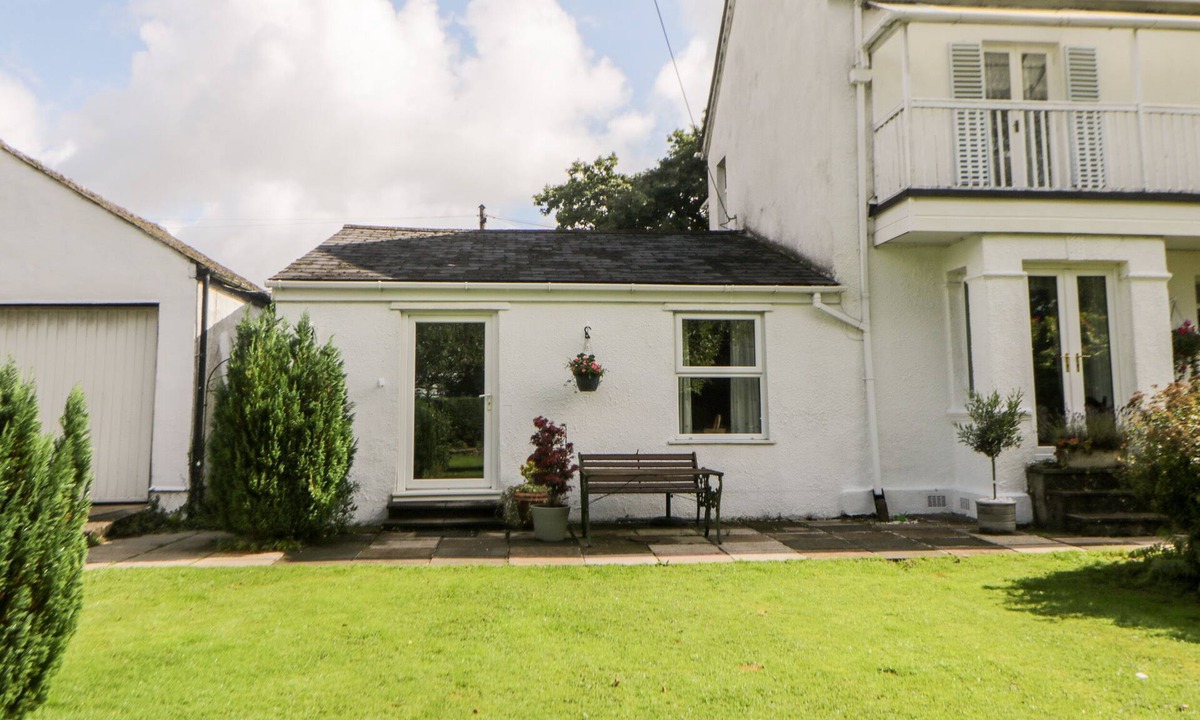 Dousland Cottage | Little Claremont