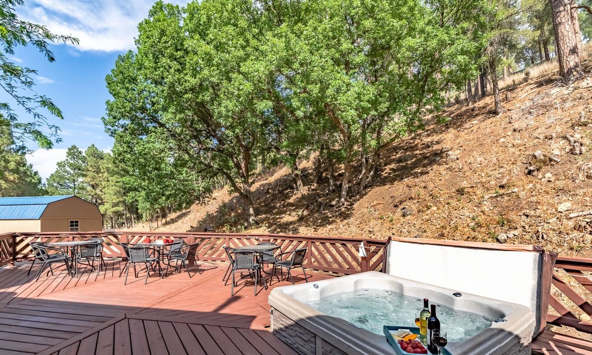 Alto Cabin | Little Creek Retreat | Babbling Creek, Hot Tub!
