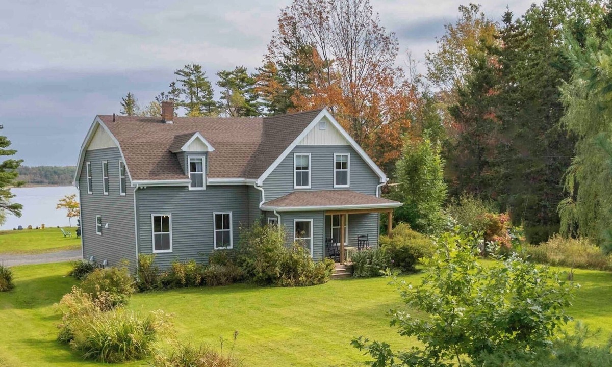 Pictou County House | Little Dutch House - 100 Yr Old Restored Farmhouse
