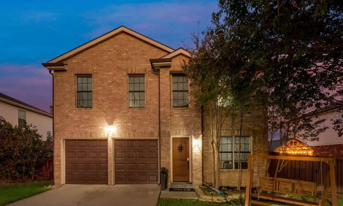 Little Elm House | Little elm 5BR Gem Pool, Spa, Firepit, Game Room