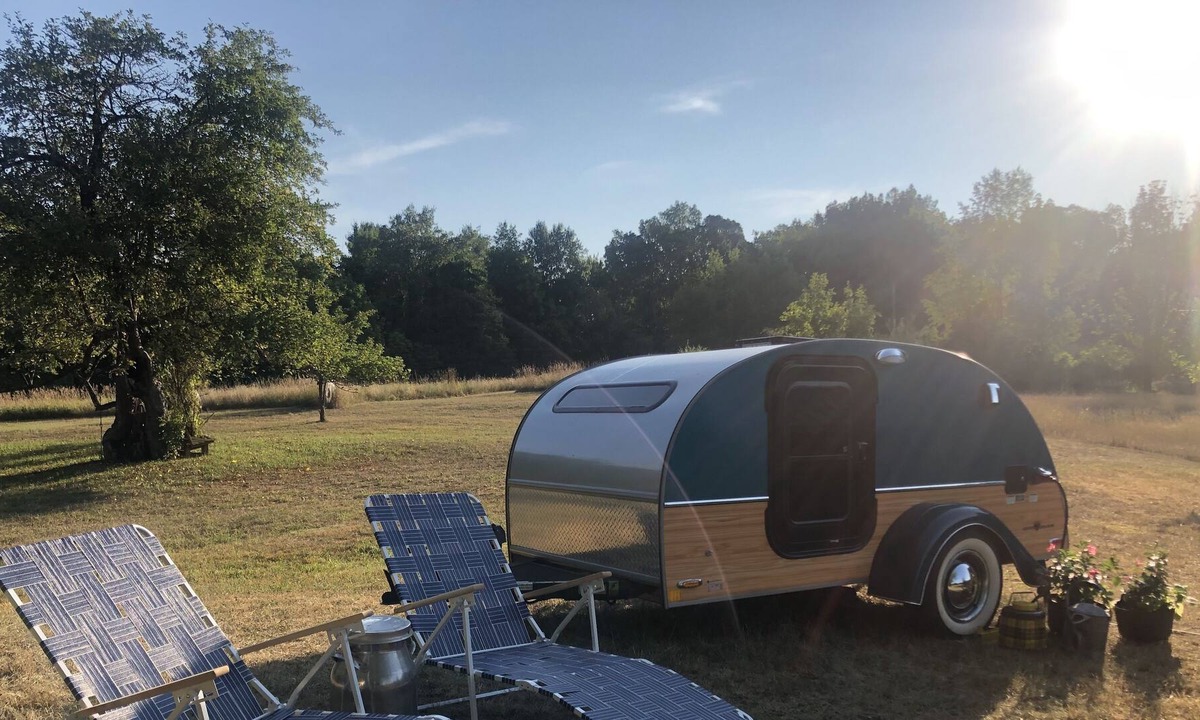 Oak Hill House | Little Guy by the Apple Tree Stargazer's Dream!