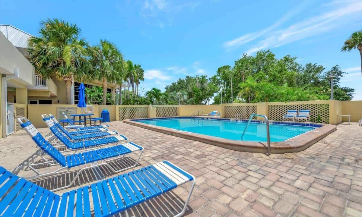 Ruskin Apartment | Little Harbor