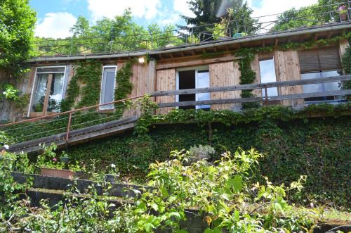 Moretel-de-Mailles House | Little InterVal