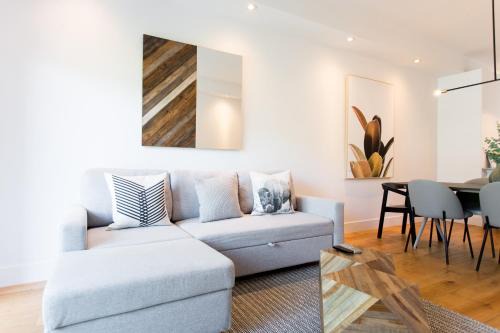 Little Italy Apartment | Little Italy Spacious 2 Bedroom Condo Free Parking