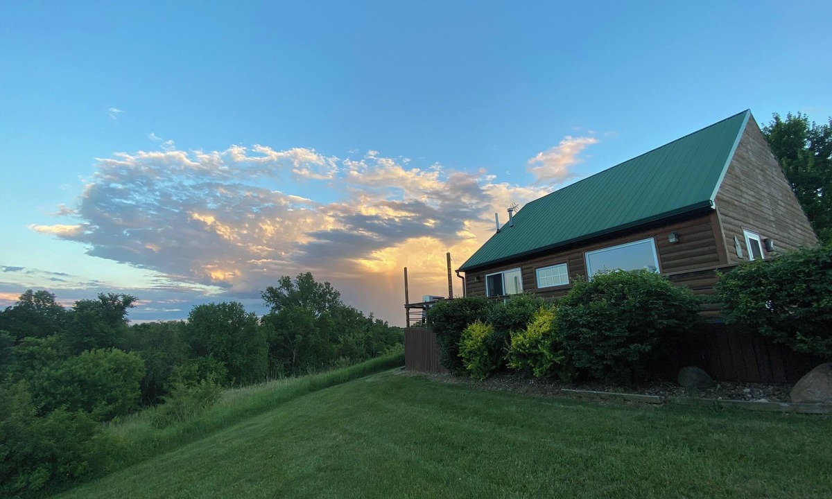 Lucas County Cabin | Little Lake Louise