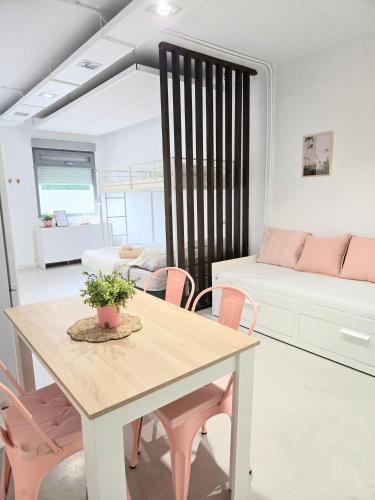 L'Hospitalet de l'Infant Apartment | Little love