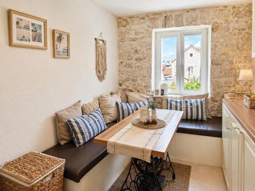 Split House | Little Palmina