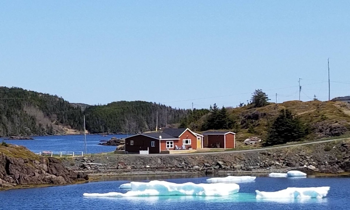 Fogo House | Little Pike Summary: