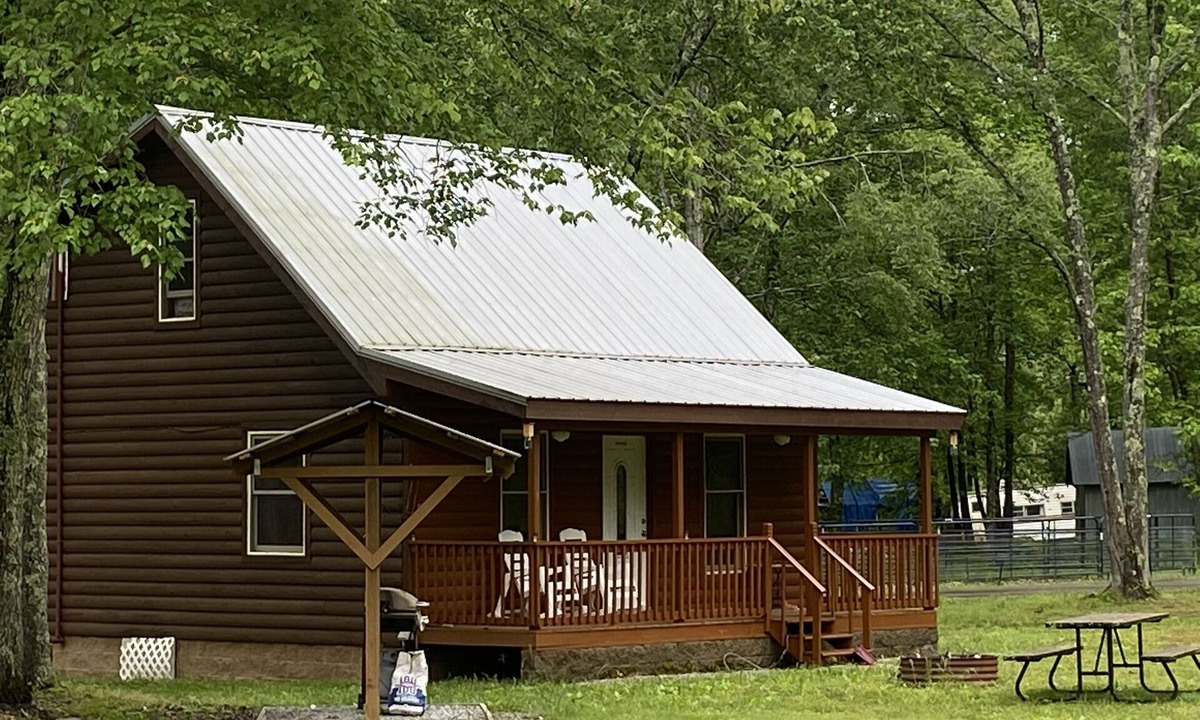 Holladay Cabin | Little Tracks Cabins