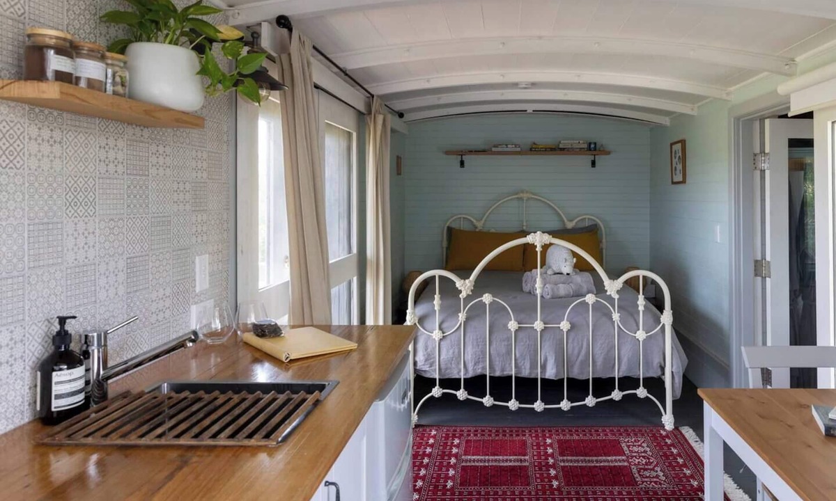 Drummond North House | Little Vineyard Caboose