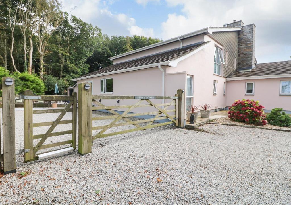 Saint Erth Praze House | Little Westwards