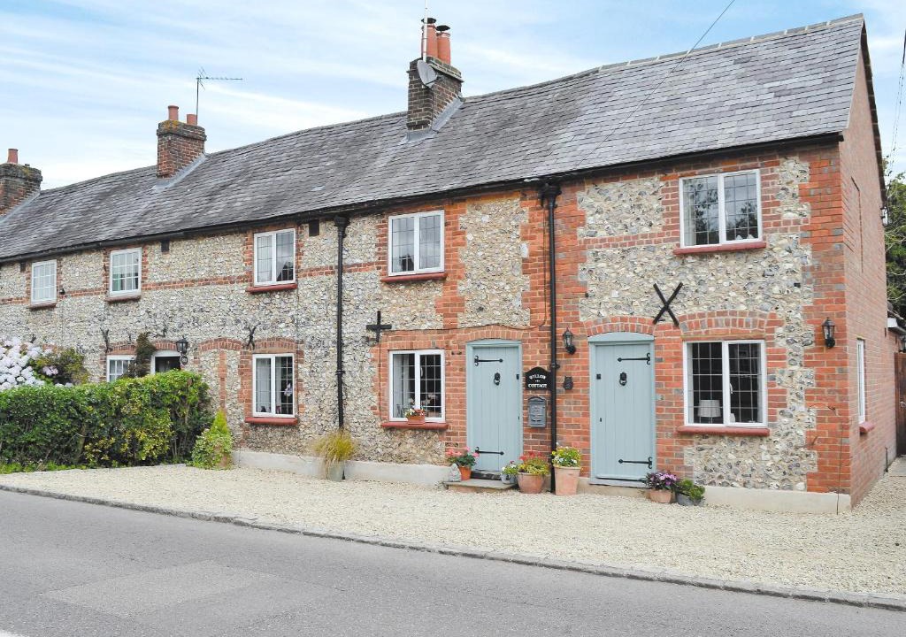 Lacey Green House | Little Willows