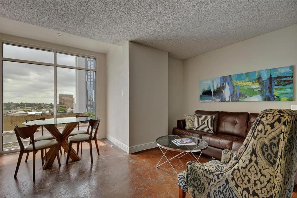 Downtown Austin Apartment | Littlefield Lofts #707
