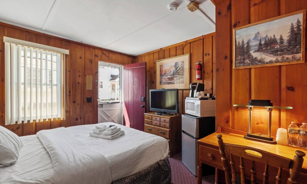 Littleton Hotel | Littleton Motel - Queen Room