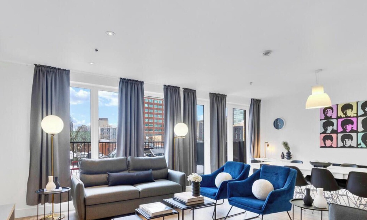 Downtown Montreal Apartment | LiV MTL Downtown-503 | 3BR Penthouse + Big Rooftop