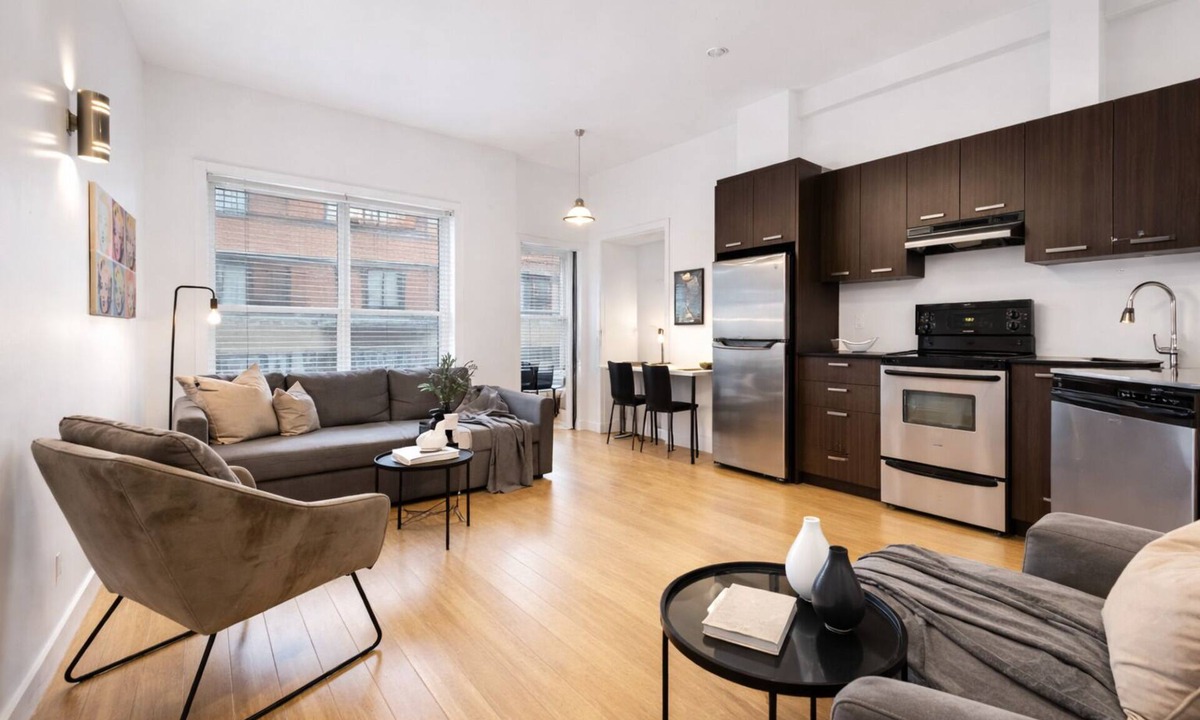 Plateau Mont Royal Apartment | Liv MTL - Main